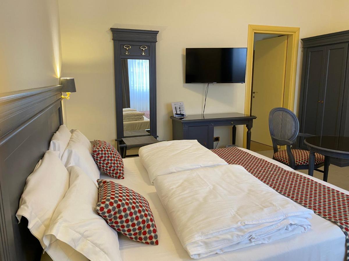 Hotel Estée Desenzano del Garda Exterior foto