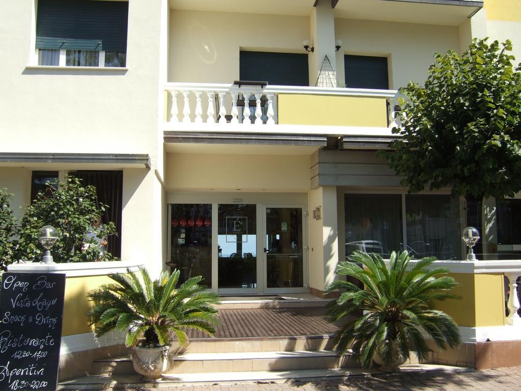 Hotel Estée Desenzano del Garda Exterior foto