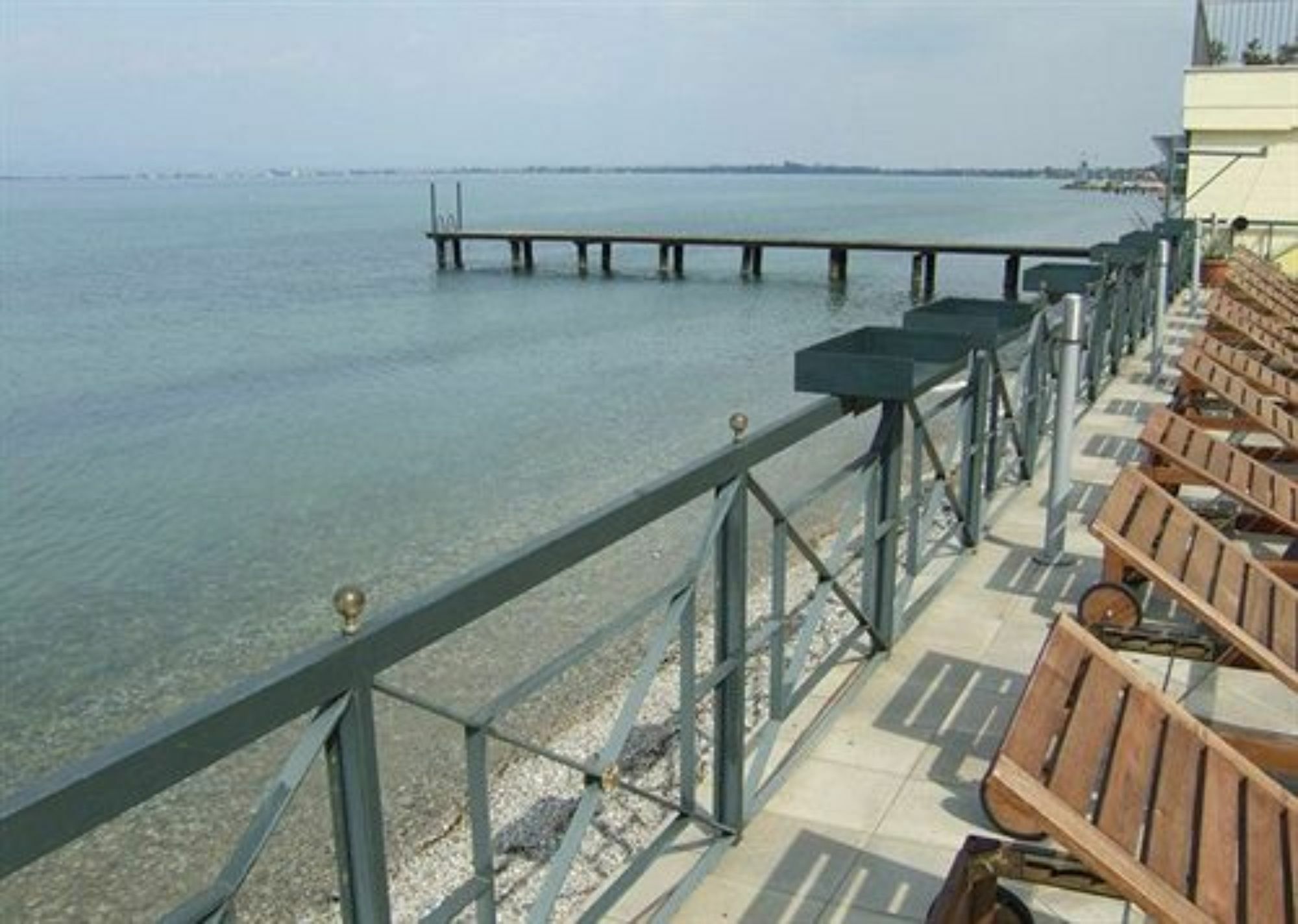 Hotel Estée Desenzano del Garda Exterior foto